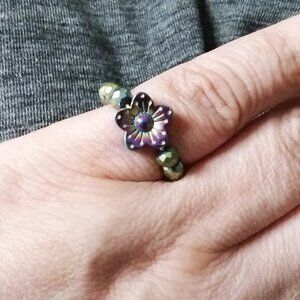 Flower Power! Beaded Green Hematite Beads + Flower Ring S 4.75 - Girly Bead Ring